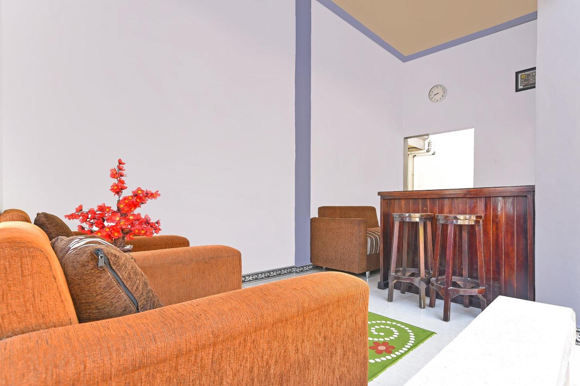 Oyo 91192 Homestay Antara Gilimanuk Eksteriør bilde