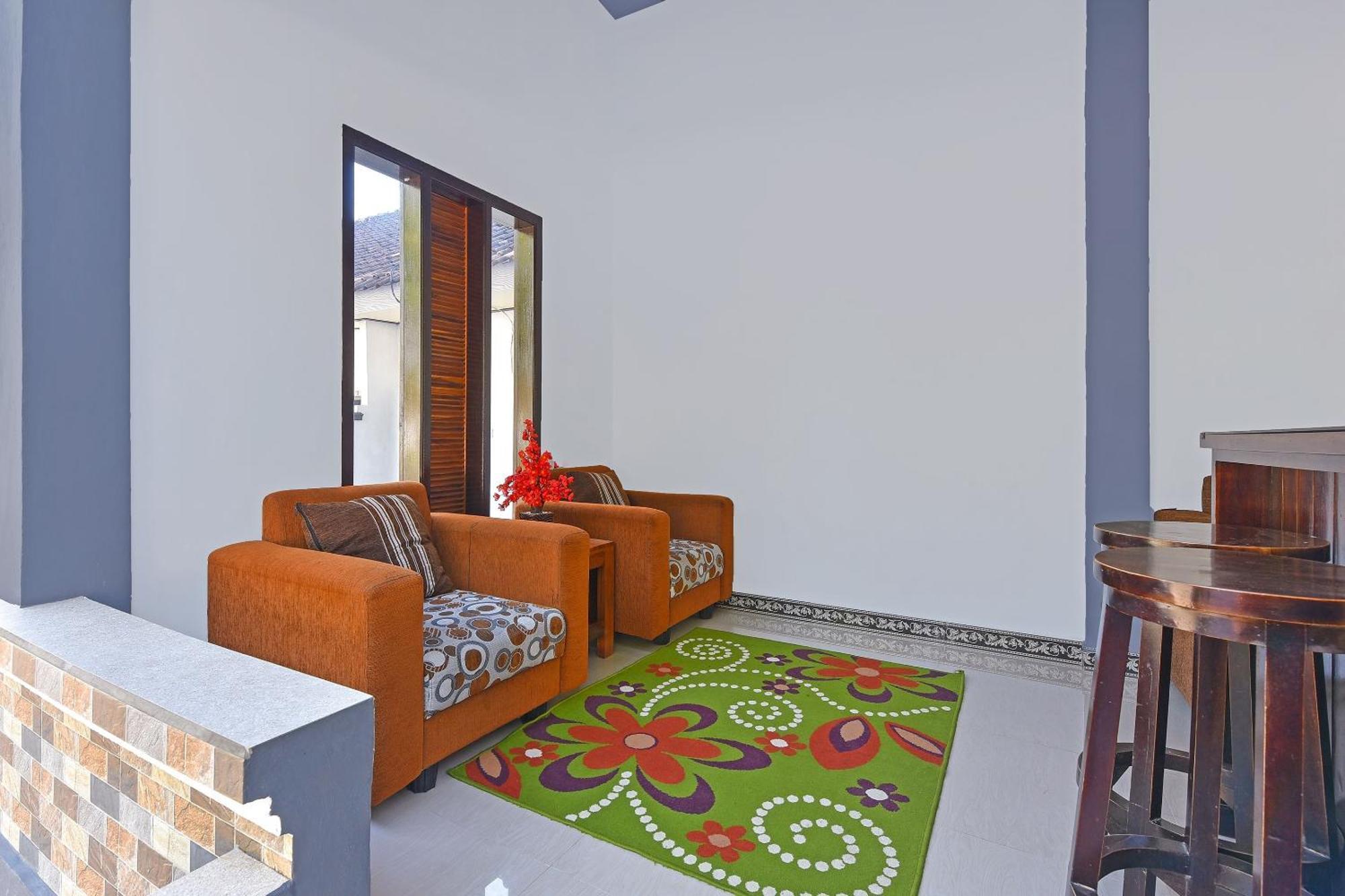 Oyo 91192 Homestay Antara Gilimanuk Eksteriør bilde