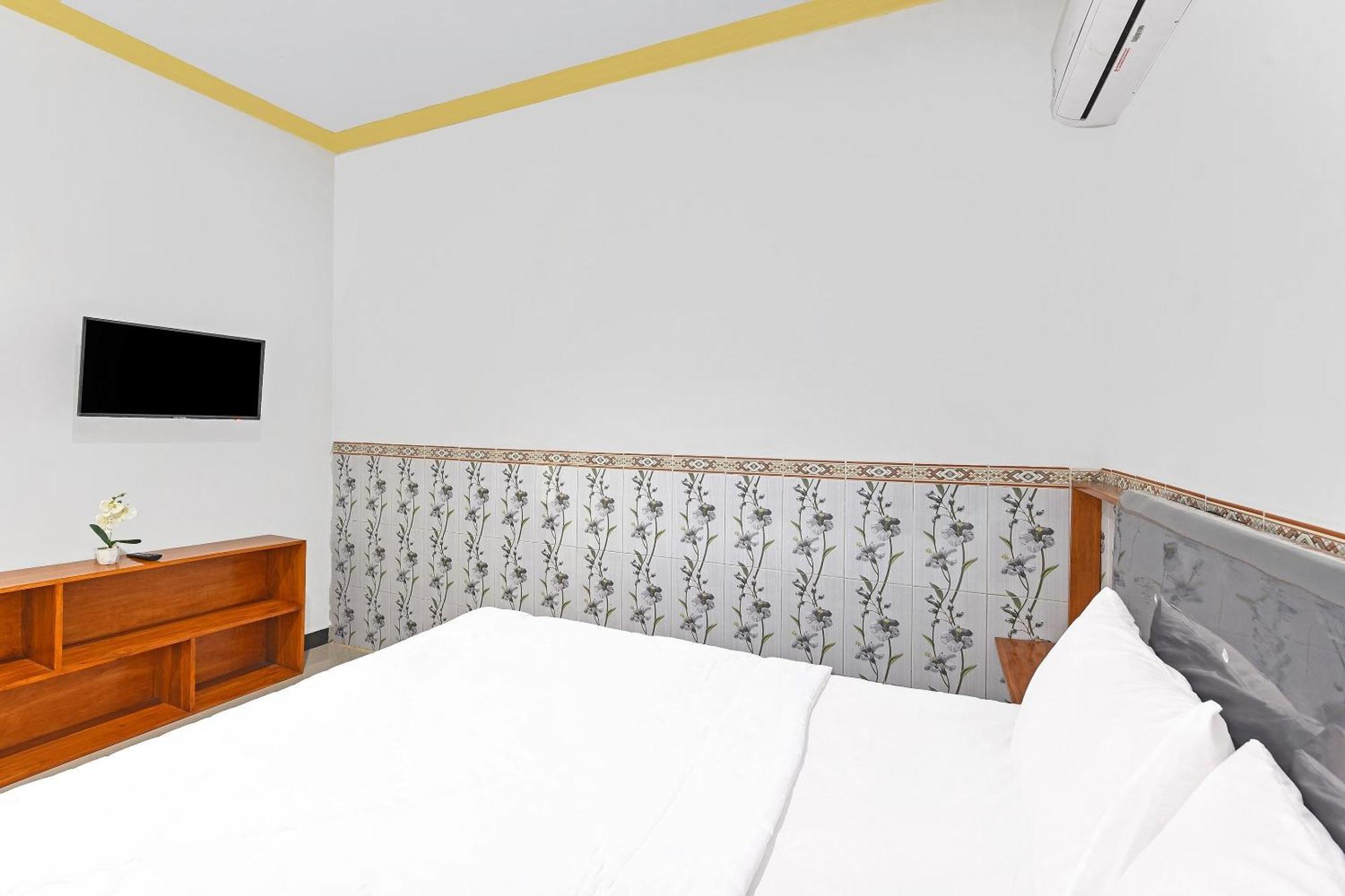 Oyo 91192 Homestay Antara Gilimanuk Eksteriør bilde
